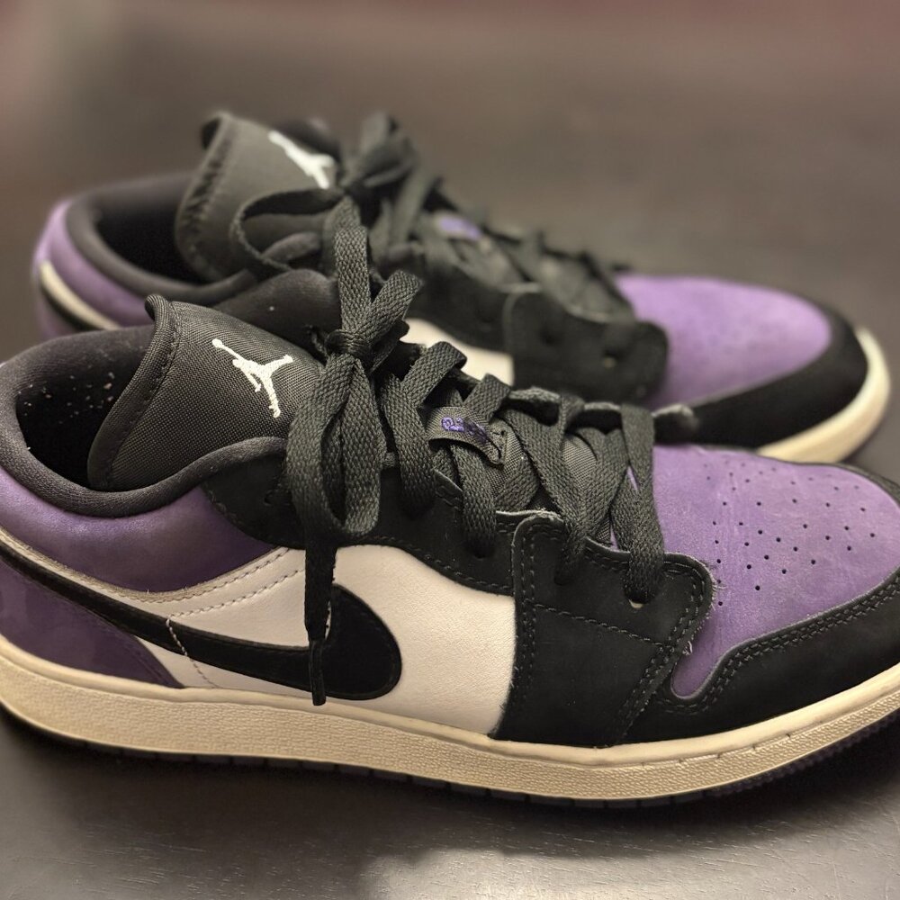 Youth Size 7 - Air Jordan 1 Low Court Purple - Picture 2 of 5